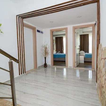 Esmeralda Butik 3*