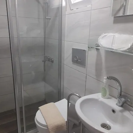 Hotell Esmeralda Butik 3*